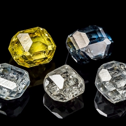 Набор искусственных алмазов